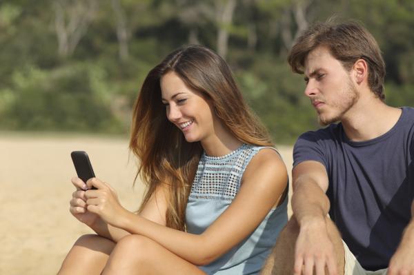 Cómo saber si mi pareja está en Badoo