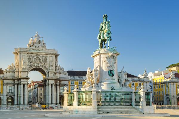 Dónde viajar en Europa en enero: los mejores destinos - Lisboa, Portugal