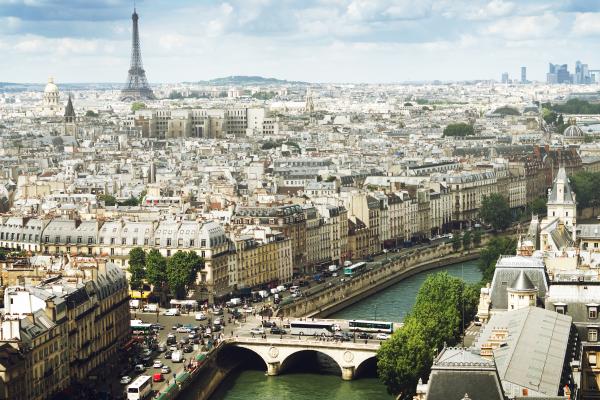 Dónde viajar en Europa en enero: los mejores destinos - París, Francia