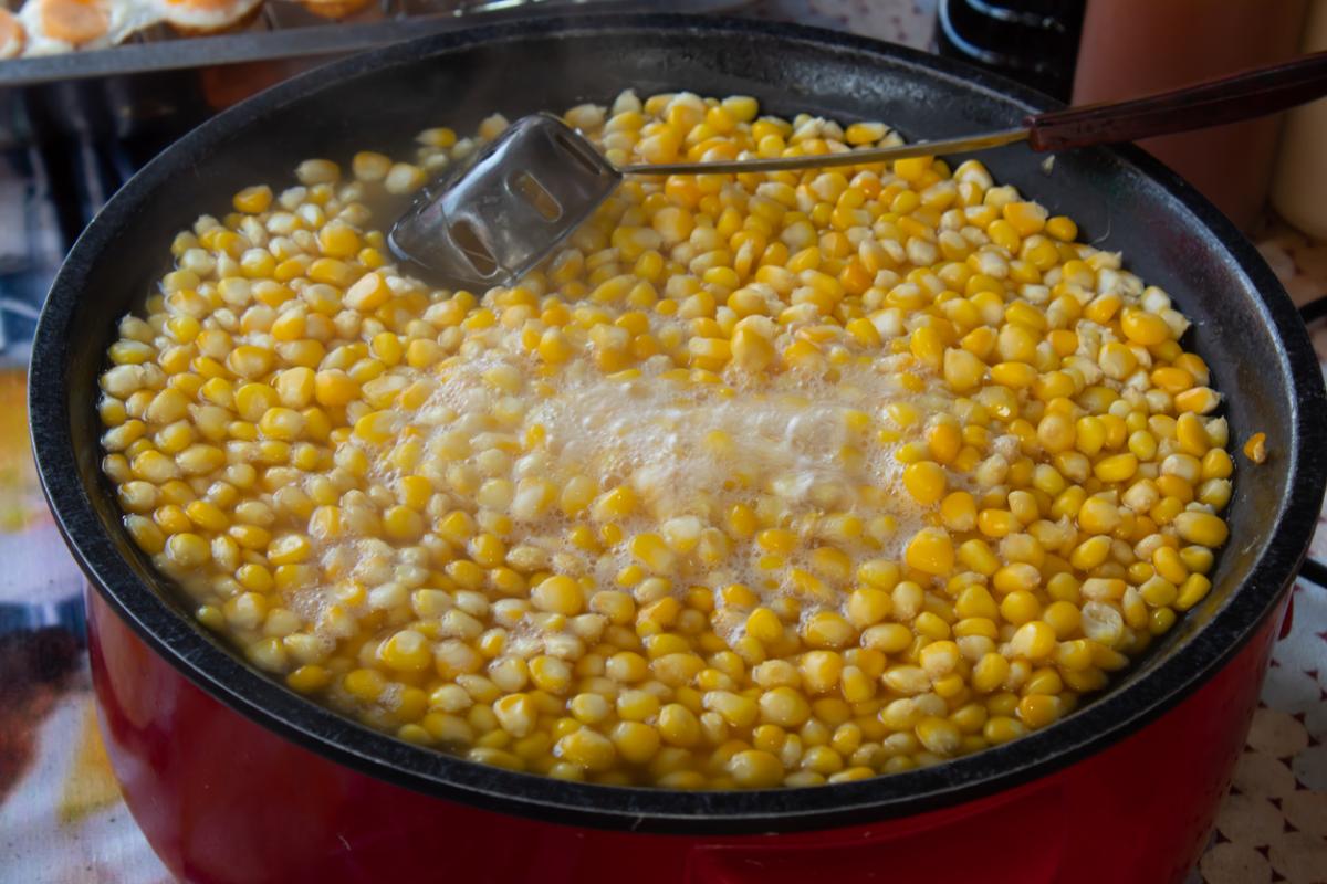 Cómo cocer elotes desgranados