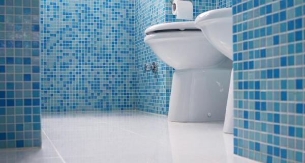 Cómo tapar agujeros en los azulejos