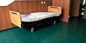 Cómo cambiar la cama de un enfermo