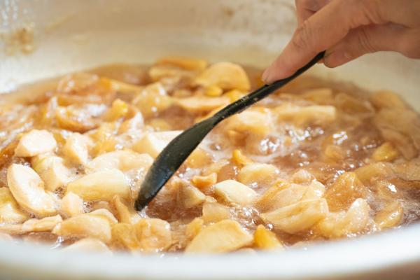 Cómo hacer una mermelada de manzana y canela - Paso 3