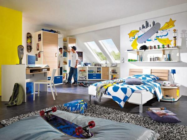 Decoración de dormitorios juveniles para varones - Muebles en colores claros 