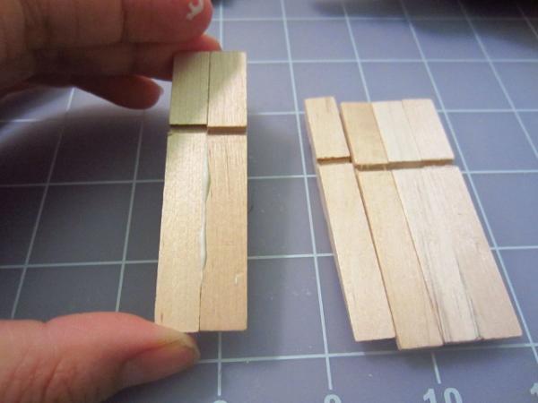 Cómo hacer sillas con pinzas de madera - Paso 1