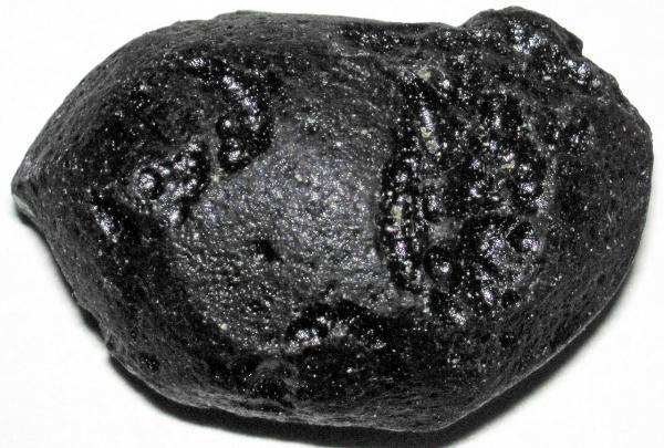 Nombres de piedras negras y sus características - La tectita