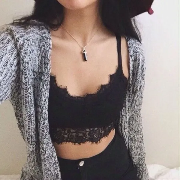 Bralette negro con blusa discount