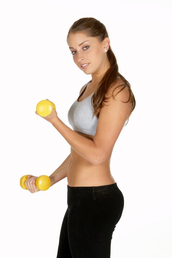 Rutina de ejercicios con pesas - Curl de bíceps, brazos fuertes y a tono 