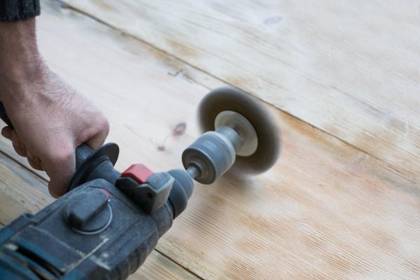 Cómo pintar un techo de madera - Paso 4