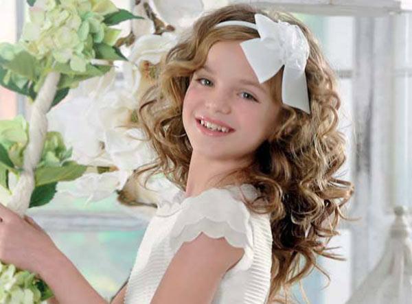 Cómo peinar a una niña de comunión - Peinados de Comunión: diademas