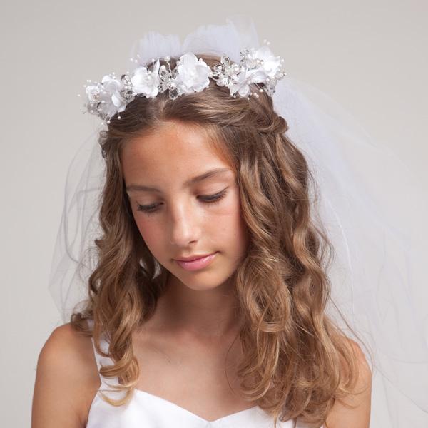 Cómo peinar a una niña de comunión - Peinados de Comunión: ondas