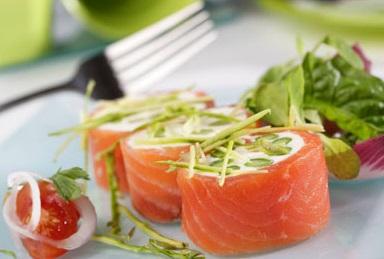 Qué aperitivos servir en una fiesta de verano