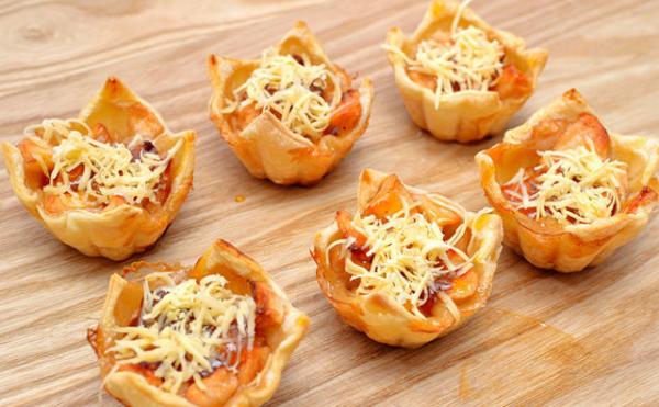 Cómo hacer tartaletas de manzana y cheddar