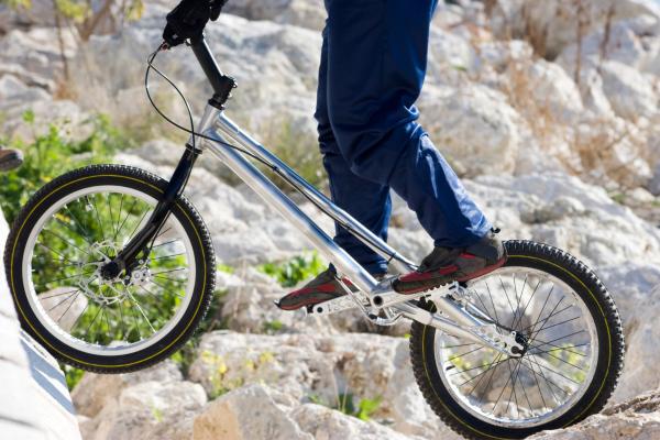 Tipos de deportes con bicicleta: más allá del ciclismo - Trial