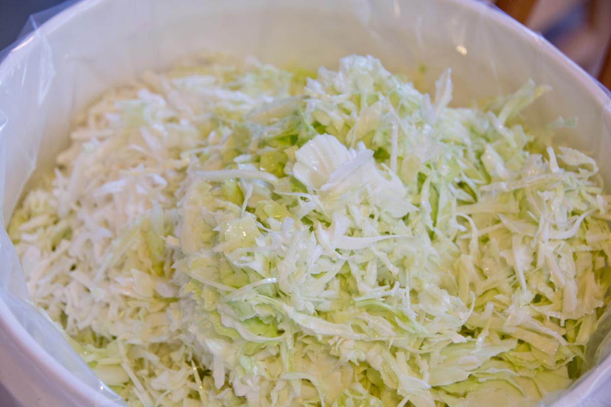 Cómo hacer ensalada de col andaluza