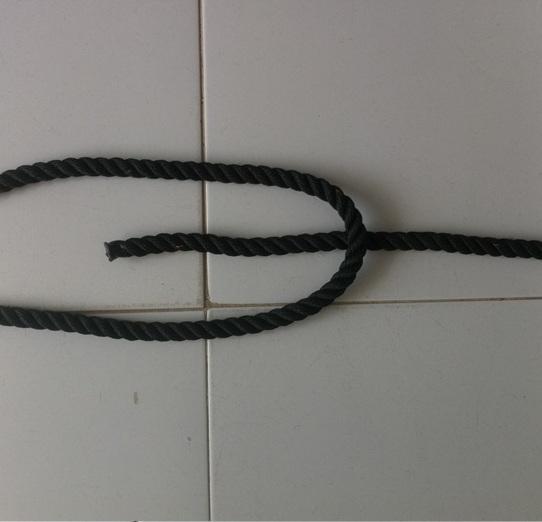 Cómo hacer un nudo tejedor - Paso 1