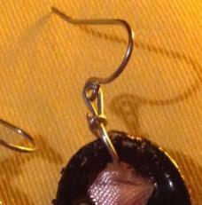 Cómo hacer unos pendientes con anillas de latas - Paso 4