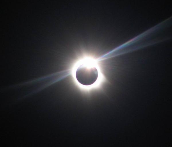Cómo se produce un eclipse solar