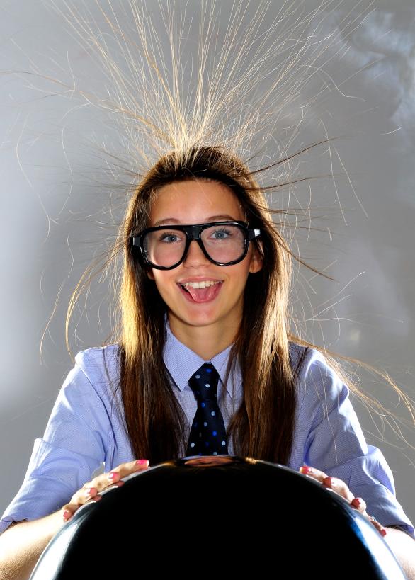 Por qué mi cabello tiene mucha electricidad