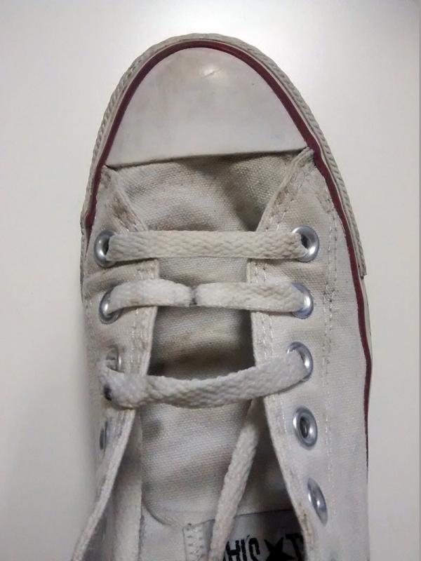 Cómo colocar cordones en zapatillas Converse - Paso 10