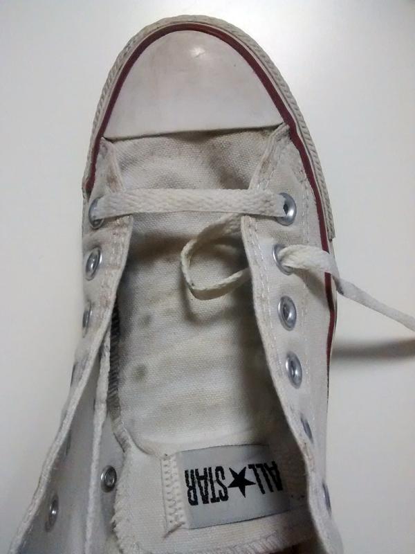 Cómo colocar cordones en zapatillas Converse - Paso 7