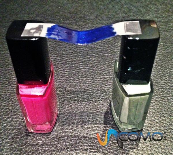 Cómo decorar uñas con rayas marineras - Paso 2