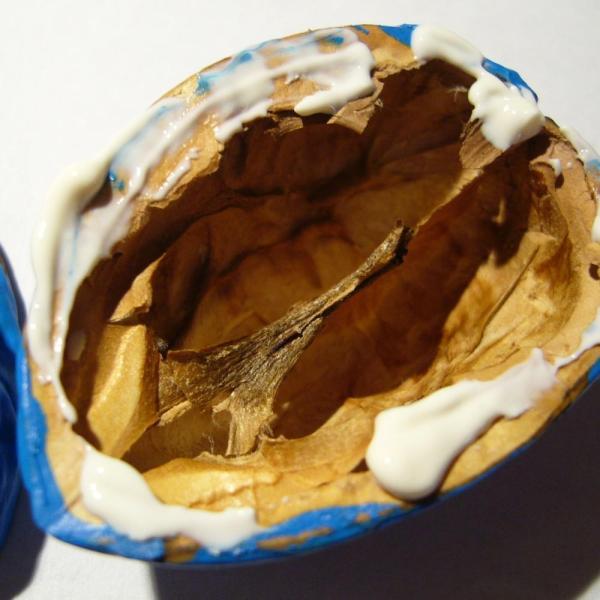 Cómo hacer bolas para el árbol de navidad con nueces - Paso 2