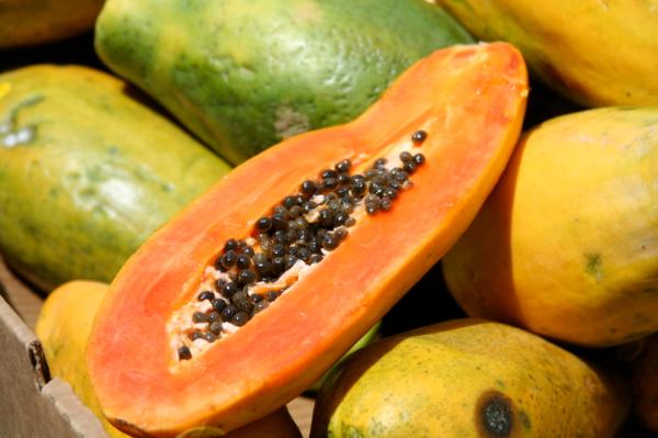 Cómo se come la papaya
