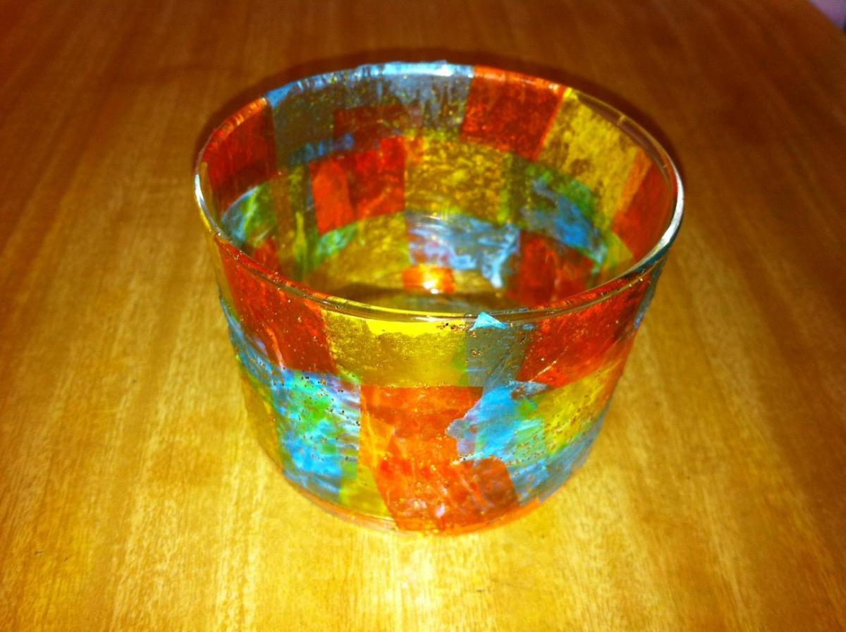 Cómo hacer un portavelas con un vaso