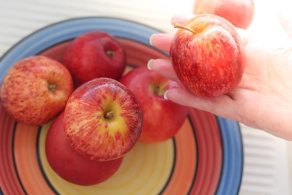 Cómo asar manzanas en el microondas - Paso 1