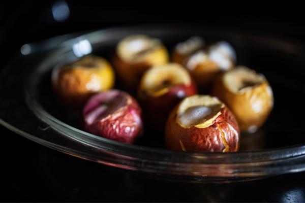 Cómo asar manzanas en el microondas - Paso 4