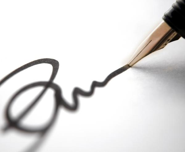 Cómo quitar las manchas de bolígrafo de la pared