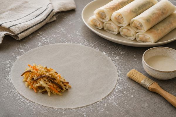 Rollitos de primavera con papel de arroz crujientes y sabrosos - Paso 5