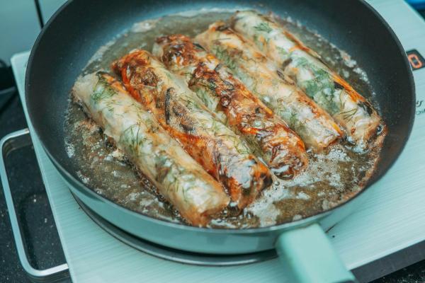 Rollitos de primavera con papel de arroz crujientes y sabrosos - Paso 6